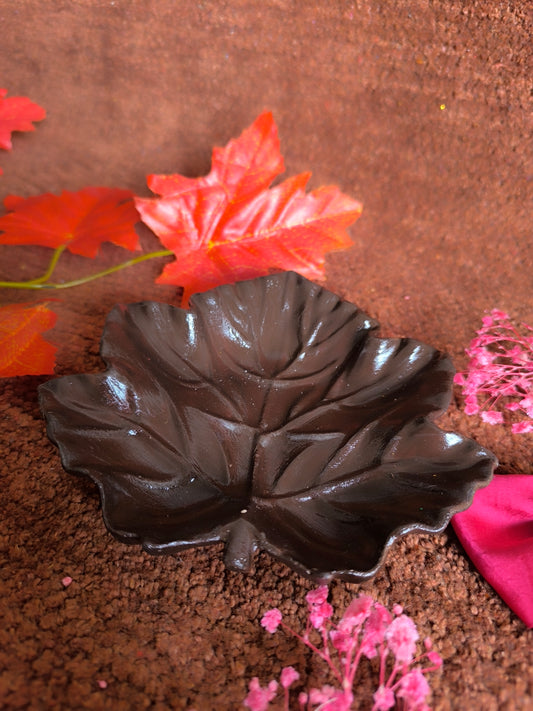 Chocolate brown Leaf tray🍁