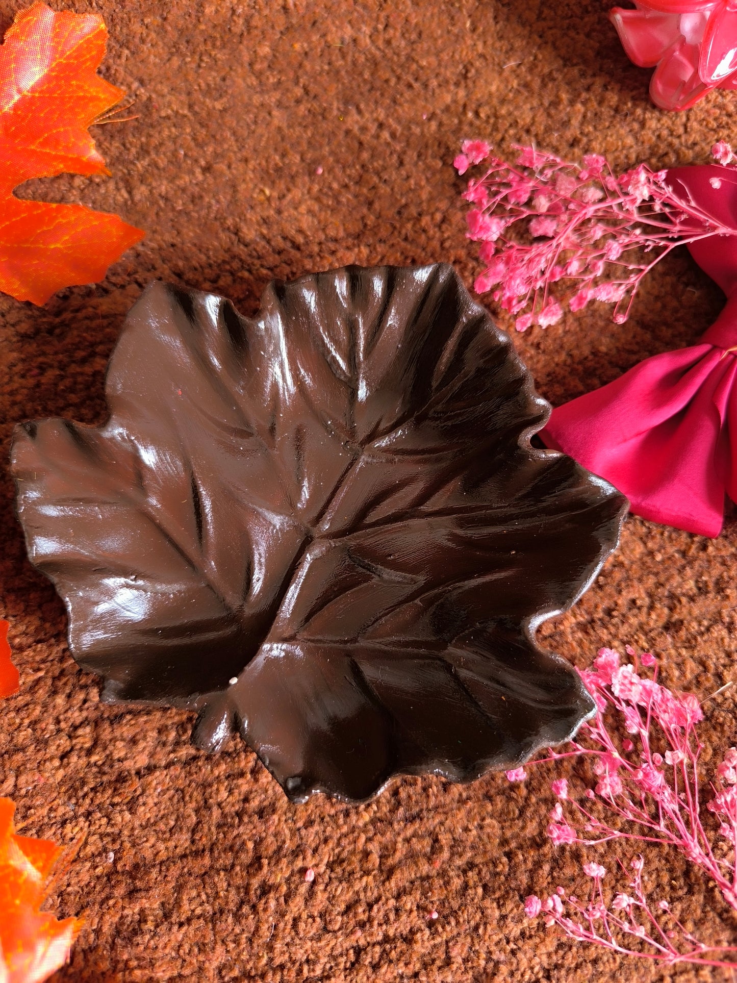 Chocolate brown Leaf tray🍁