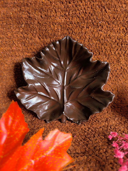 Chocolate brown Leaf tray🍁