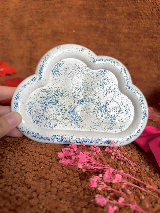 Sparkling cloud tray